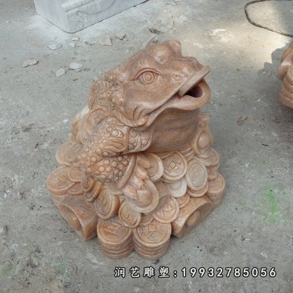 招财金蟾雕塑，晚霞红石雕金蟾 (2)