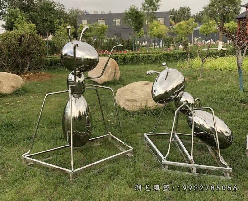不锈钢镜面蚂蚁景区雕塑