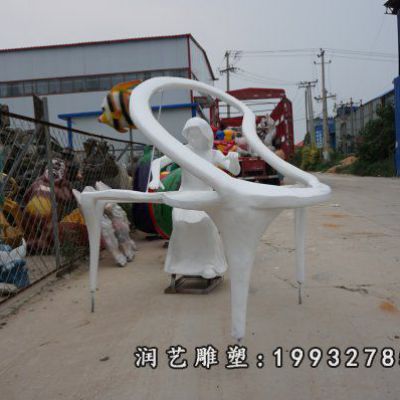 庭院玻璃钢弹钢琴雕塑