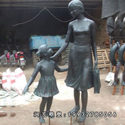 医院购物人物铜雕