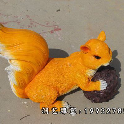 学校玻璃钢松鼠雕塑
