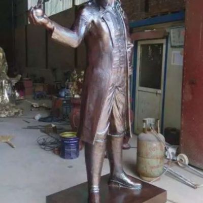 公园人物牛顿铜雕