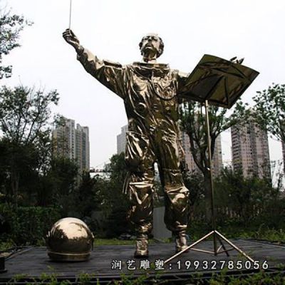 城市不锈钢演奏人物雕塑