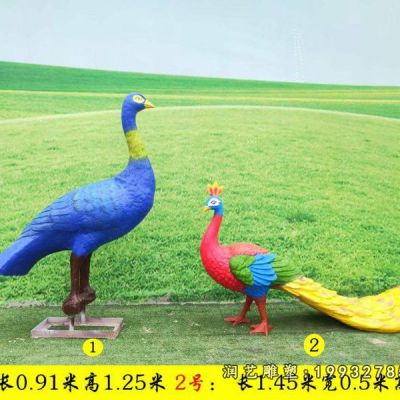 公园玻璃钢孔雀动物雕塑