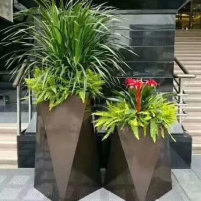 商业街不锈钢花瓶景观雕塑
