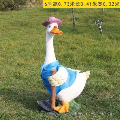公寓玻璃钢唐老鸭雕塑