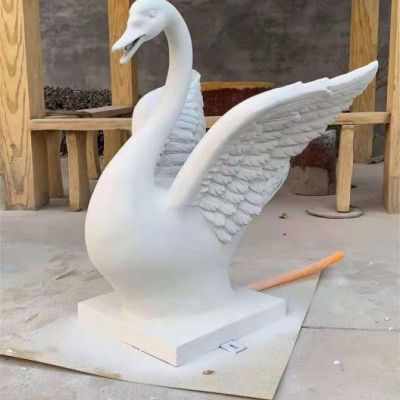公园动物天鹅石雕