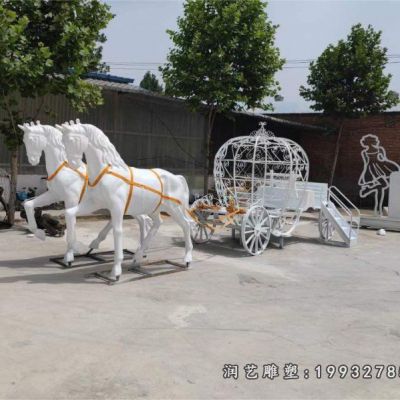 广场玻璃钢马车景观雕塑