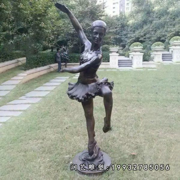 学校跳舞人物铜雕