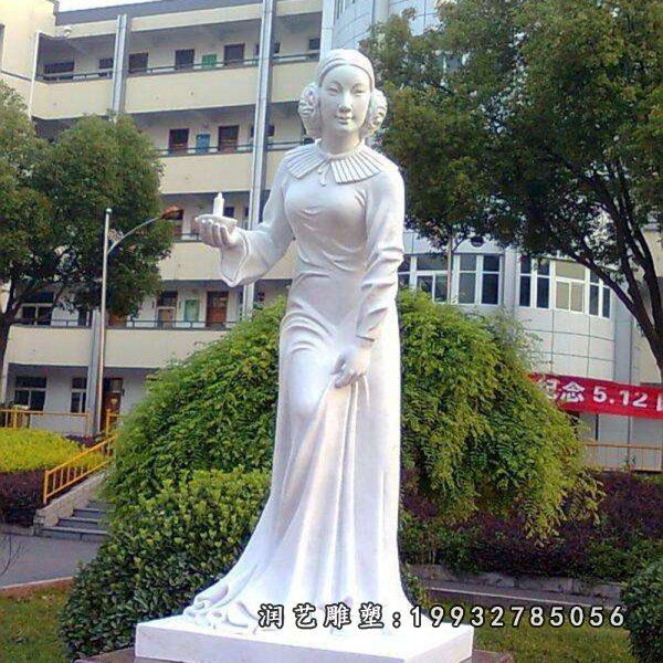 校园人物南丁格尔石雕