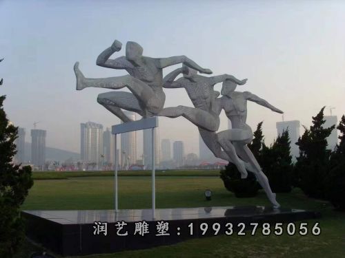 酒店不锈钢跳远雕塑