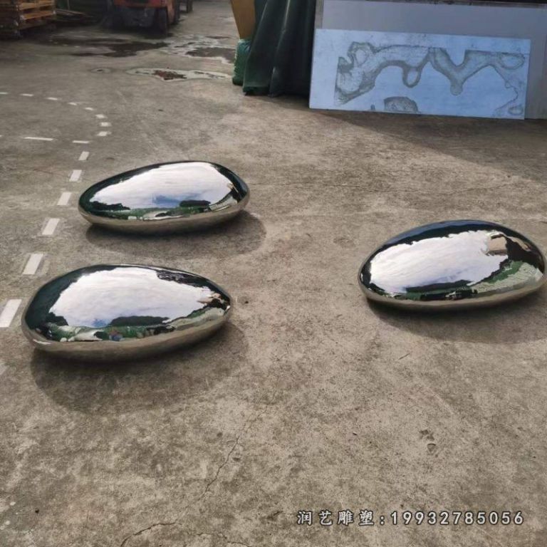 商场不锈钢鹅卵石景观雕塑