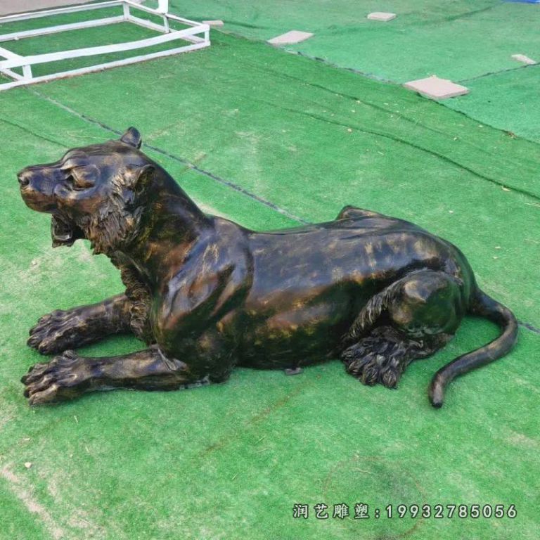 城市动物豹铜雕