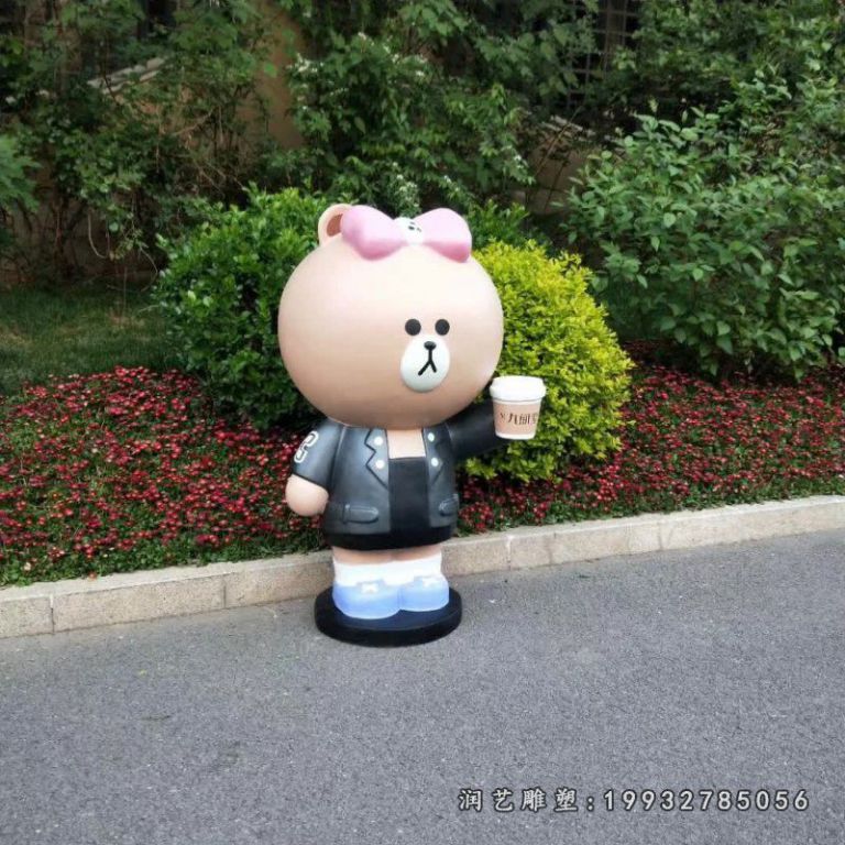 商业街玻璃钢布朗熊雕塑