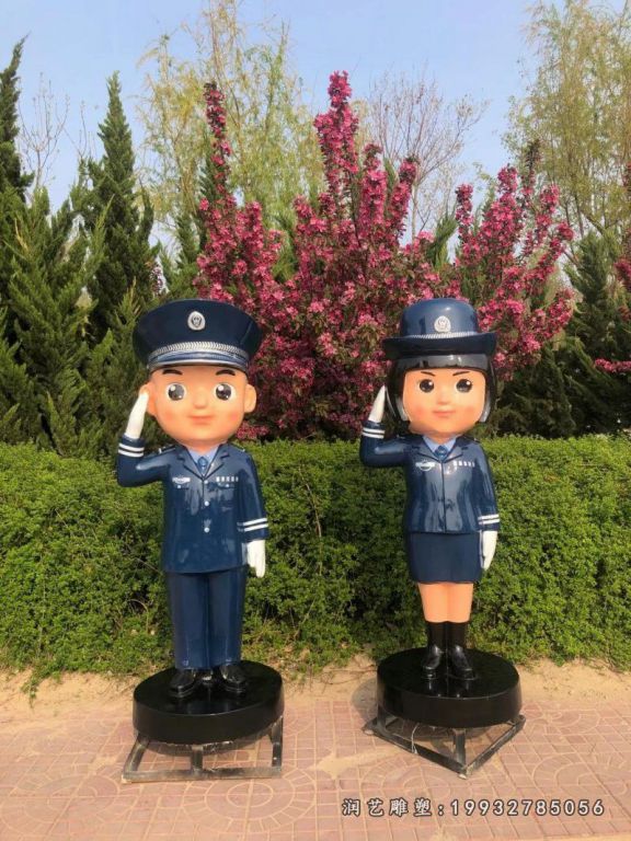 游乐场玻璃钢警察雕塑