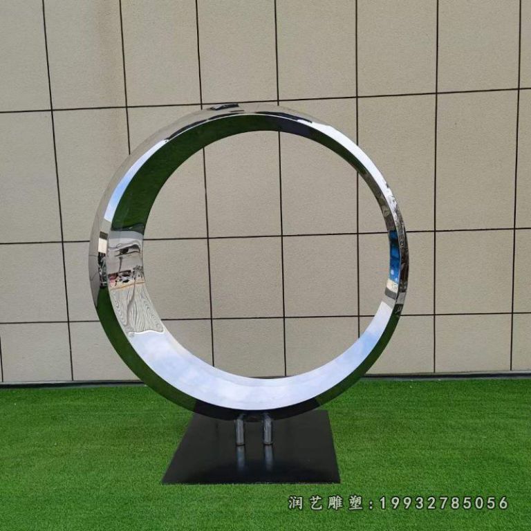 广场不锈钢圆环雕塑