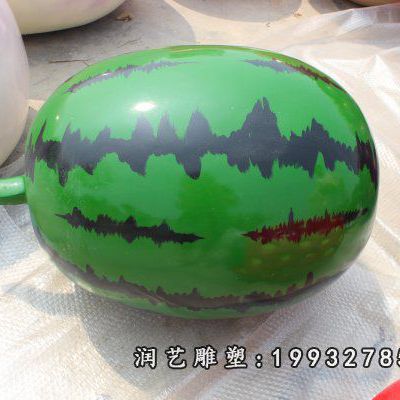 小区玻璃钢西瓜雕塑