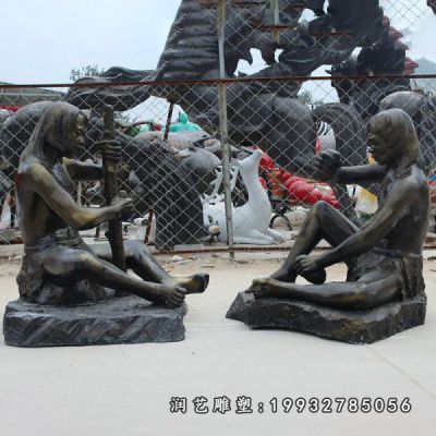 步行街原始人物铜雕