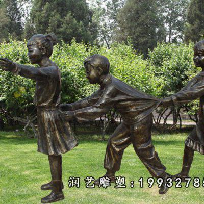 花园老鹰捉小鸡人物铜雕