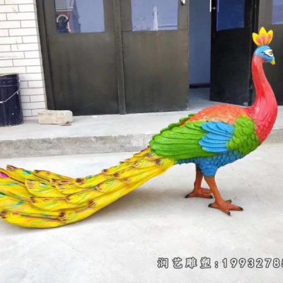 商业街玻璃钢孔雀动物雕塑