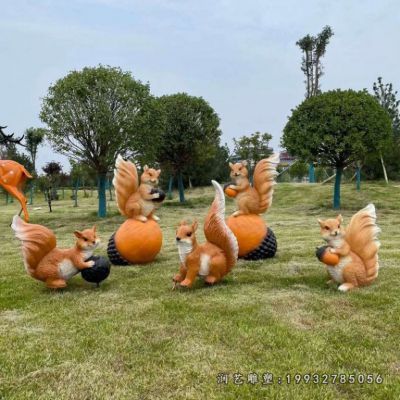 公司玻璃钢松鼠雕塑