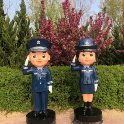 游乐场玻璃钢警察雕塑