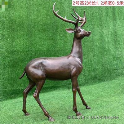 草坪动物鹿铜雕